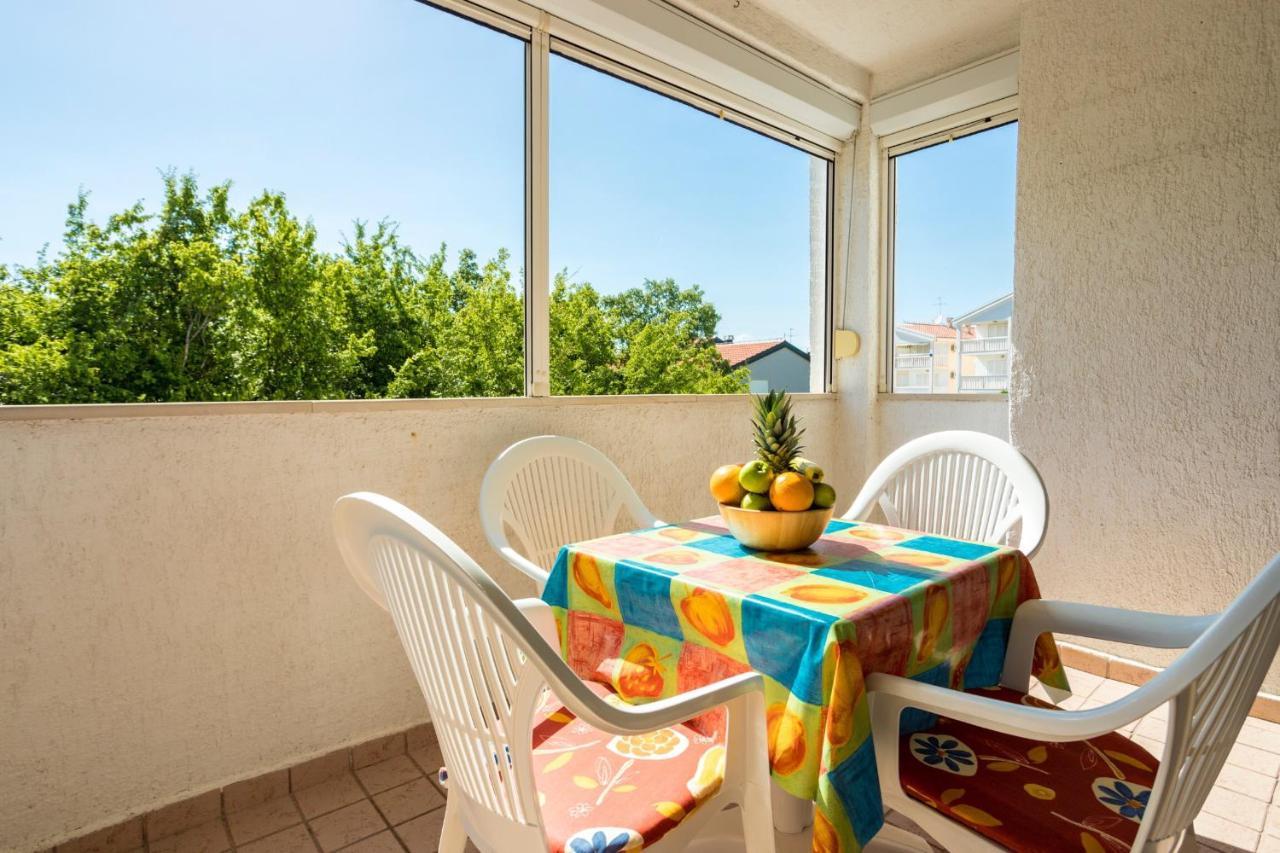 Apartment Maui Malinska Exterior photo